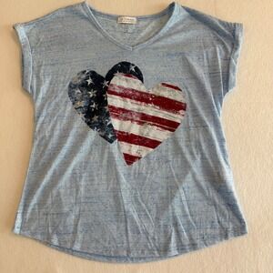 LA Threads Graphic Tee Women Small Blue Patriotic American Flag Hearts V-Neck